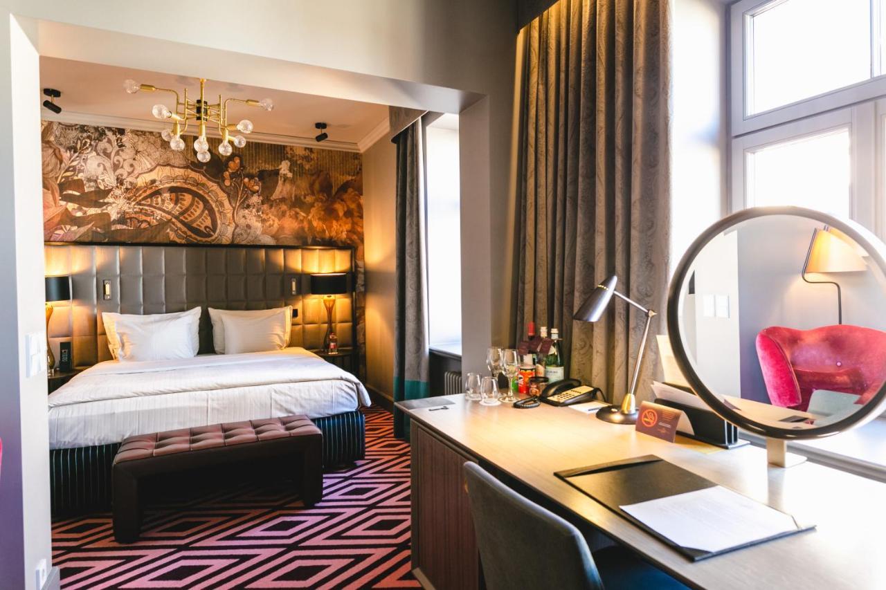 Grand Poet Hotel And Spa By Semarah Riga Ngoại thất bức ảnh Suite
