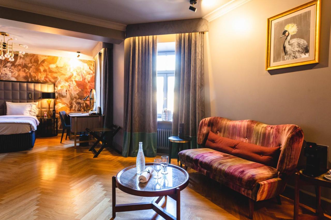 Grand Poet Hotel And Spa By Semarah Riga Ngoại thất bức ảnh Suite
