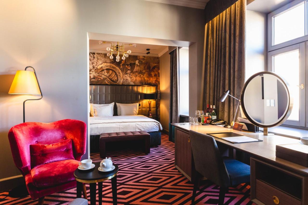 Grand Poet Hotel And Spa By Semarah Riga Ngoại thất bức ảnh
