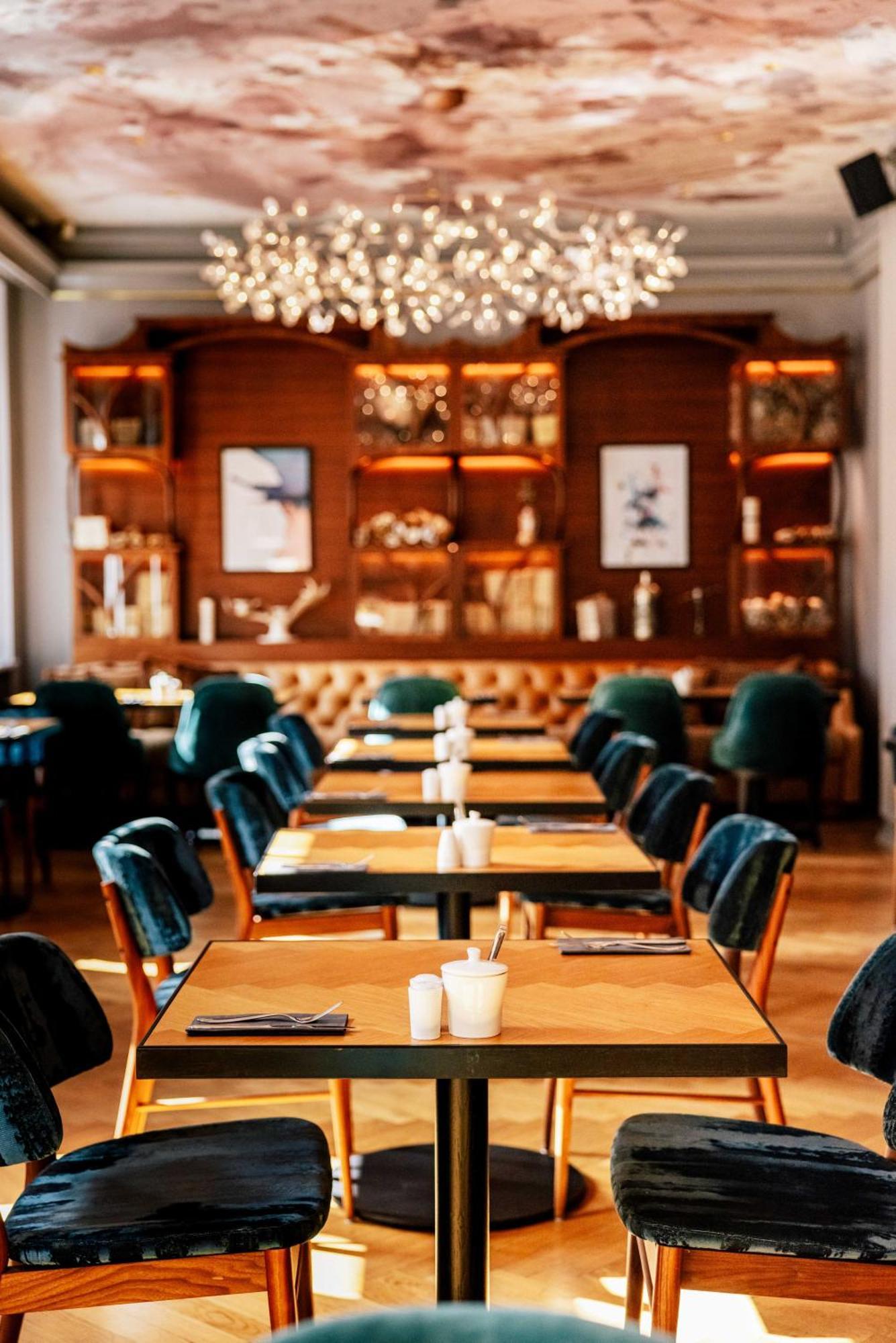 Grand Poet Hotel And Spa By Semarah Riga Ngoại thất bức ảnh Restaurant interior